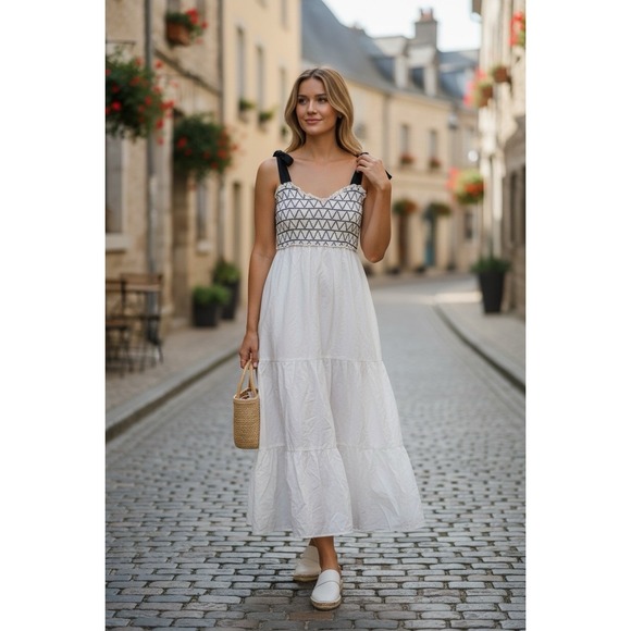 Trixxi Dresses & Skirts - Trixxi Maxi Sun Dress XL Ivory Smocked Tiered‎ Black Bow Strap Pockets